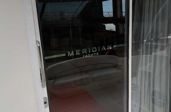 Meridian 391 Sedan (2006)