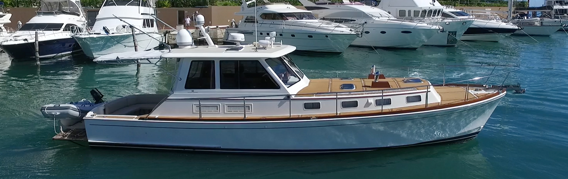 Grand-Banks-43-Eastbay-HX-(2004)