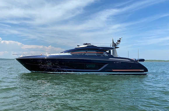 Ferretti 87 (2014)