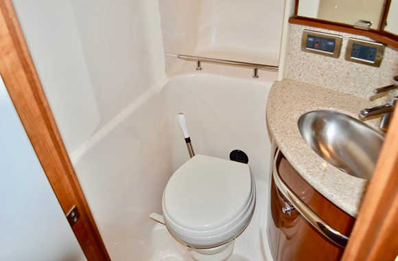 Sea-Ray-Sundancer-44-(2008)