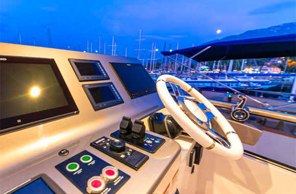 Azimut 27M (2019)