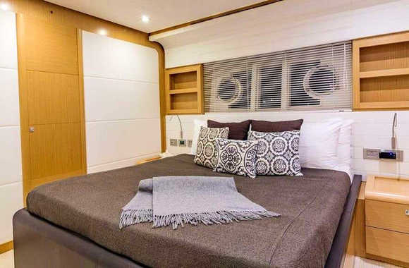 Ferretti-80-(2010)