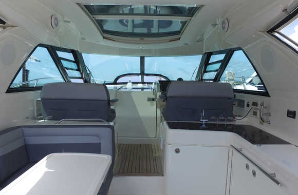 Sea Ray 450 Sundancer (2014)