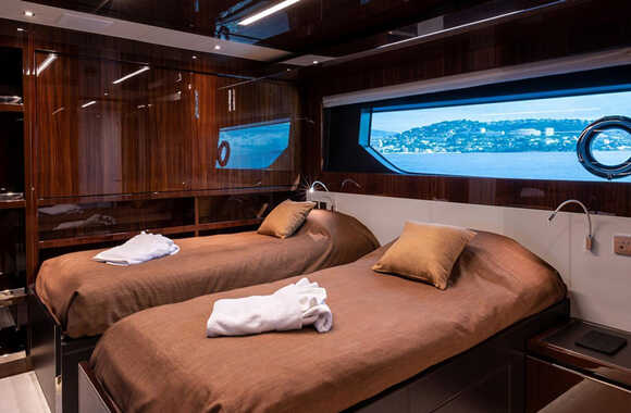 Riva-110-(2019)