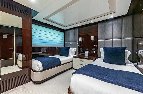 Sunseeker 131 (2020)