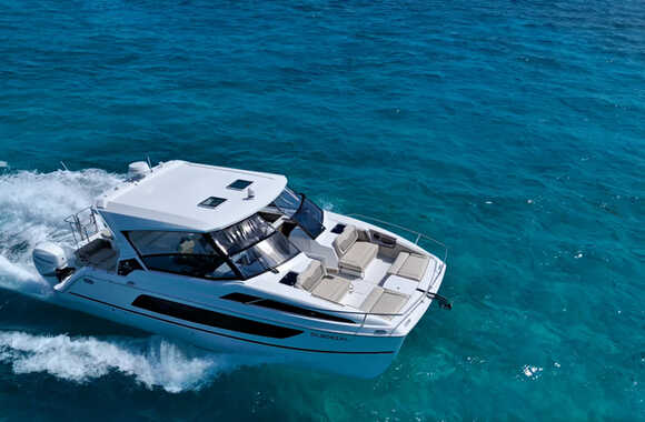 Aquila 36 Sport (2018)