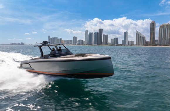 Vanquish VQ40 (2022)